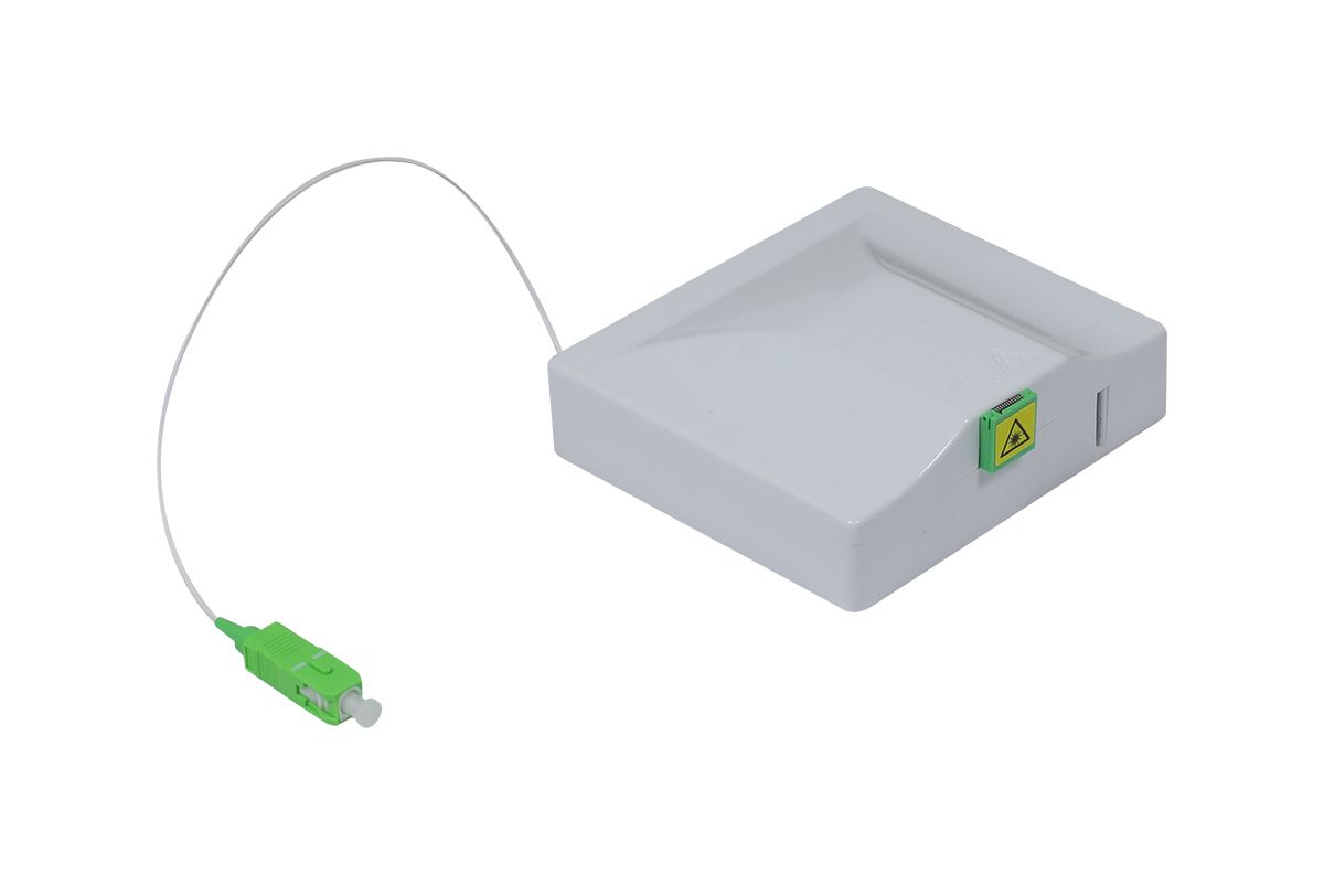 FTTH Compact Box vorkonfektioniert, 1xLC/APC -> 1xLC/APC, 0-15m,  9/125u, G.657.A2, 1-Faser, OD=0,9mm, Aufputzgehäuse mit Abroller/Spule